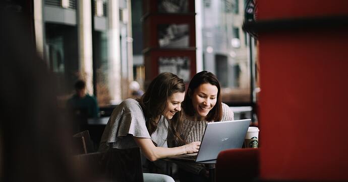 How the Internet Connects Businesses to Customers