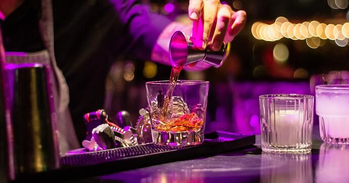 cocktail mixing drink creative
