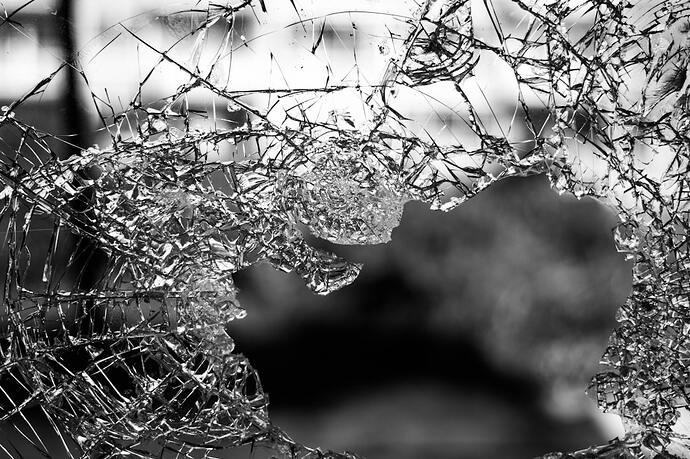 Optical Disc Failure Analysis: Causes, Physics, and Prevention of CD/DVD Shattering in Drives