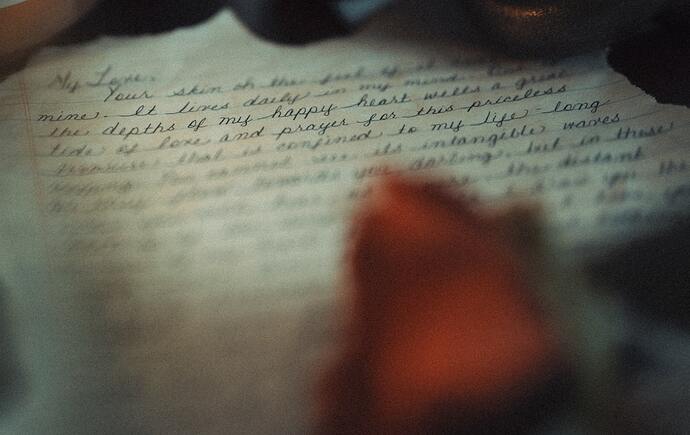 How to Write an 'I Am' Poem: A Complete Guide with Love Theme Examples